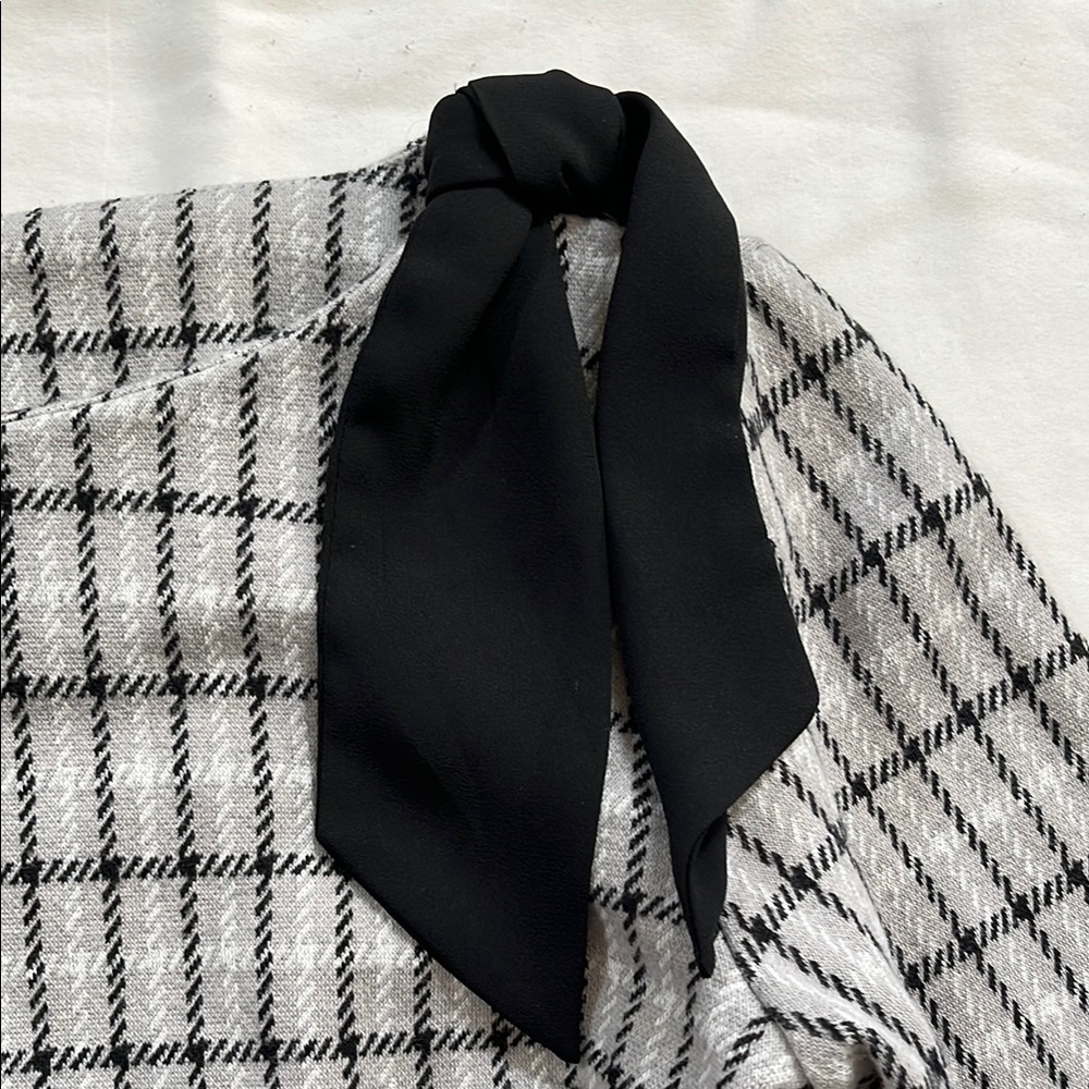 Talbots Plaid Black and White Women's Top - Picture 3 of 6